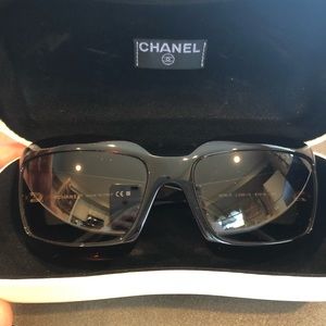 Authentic Chanel sunglasses - 5076-h